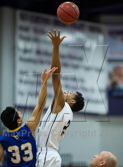 Thumbnail 3 in Layton vs. Taylorsville (Riverton Holiday Tourney) photogallery.