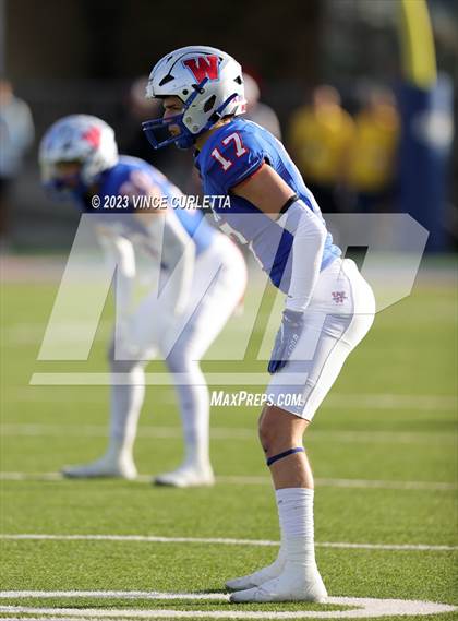 Thumbnail 2 in Westlake vs. North Shore (UIL Football 6A Semifinal Playoff) photogallery.