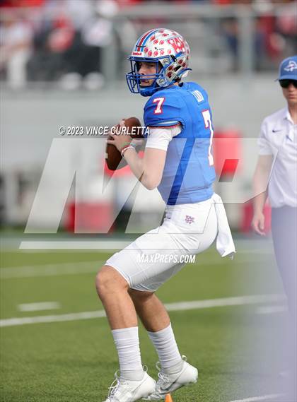 Thumbnail 3 in Westlake vs. North Shore (UIL Football 6A Semifinal Playoff) photogallery.