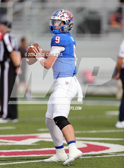Thumbnail 2 in Westlake vs. North Shore (UIL Football 6A Semifinal Playoff) photogallery.