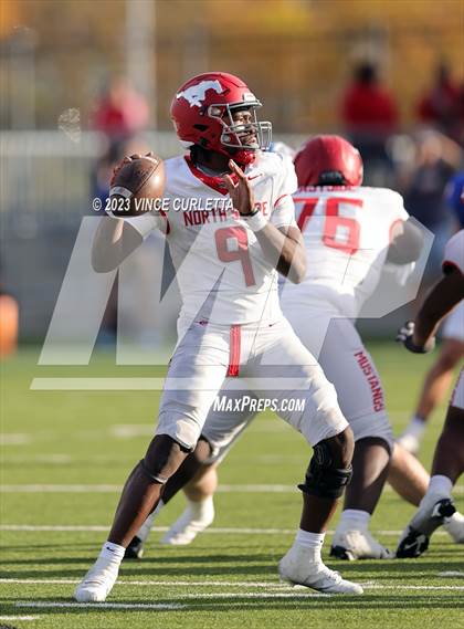 Thumbnail 3 in Westlake vs. North Shore (UIL Football 6A Semifinal Playoff) photogallery.