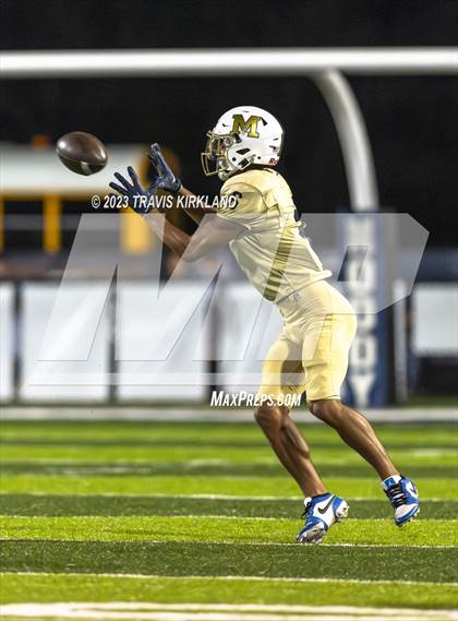 Thumbnail 3 in Russellville @ Moody (AHSAA 5A Round 2) photogallery.