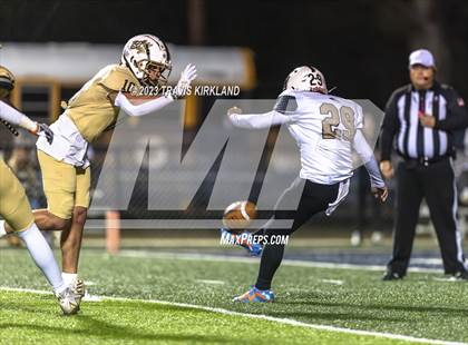 Thumbnail 1 in Russellville @ Moody (AHSAA 5A Round 2) photogallery.