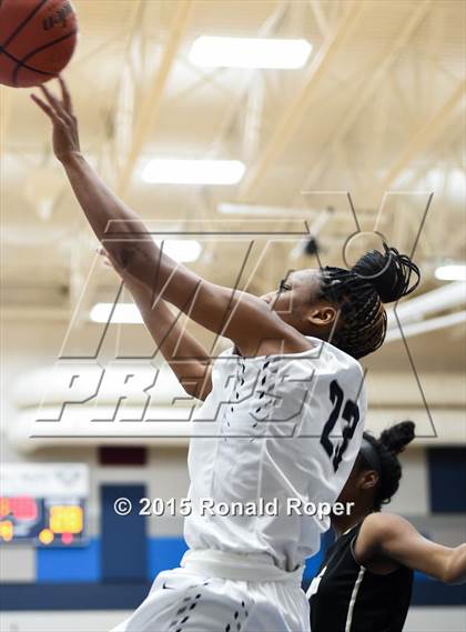Thumbnail 3 in Irving vs. Wylie East photogallery.