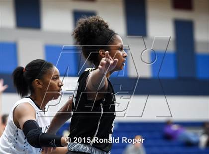 Thumbnail 1 in Irving vs. Wylie East photogallery.