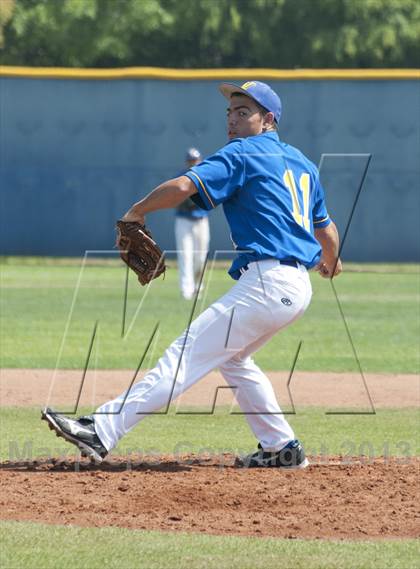 Thumbnail 2 in JW North vs. Valencia photogallery.