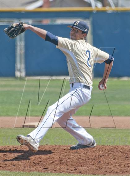 Thumbnail 2 in JW North vs. Valencia photogallery.
