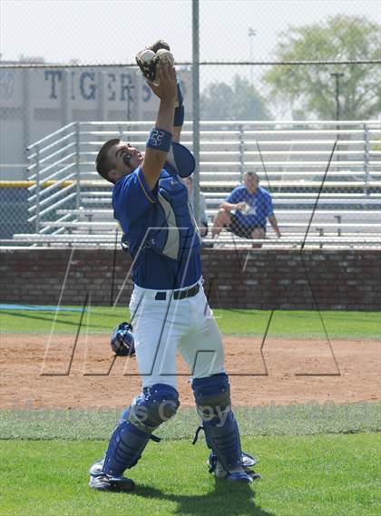 Thumbnail 2 in JW North vs. Valencia photogallery.