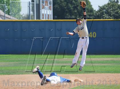 Thumbnail 2 in JW North vs. Valencia photogallery.