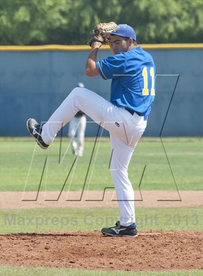 Thumbnail 1 in JW North vs. Valencia photogallery.
