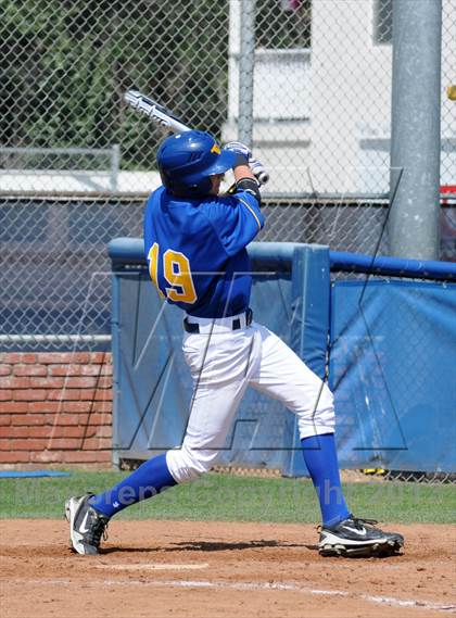 Thumbnail 2 in JW North vs. Valencia photogallery.