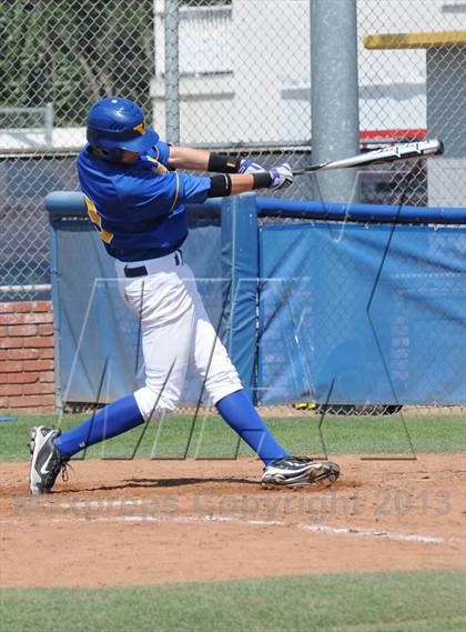 Thumbnail 1 in JW North vs. Valencia photogallery.