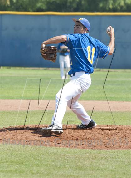 Thumbnail 3 in JW North vs. Valencia photogallery.