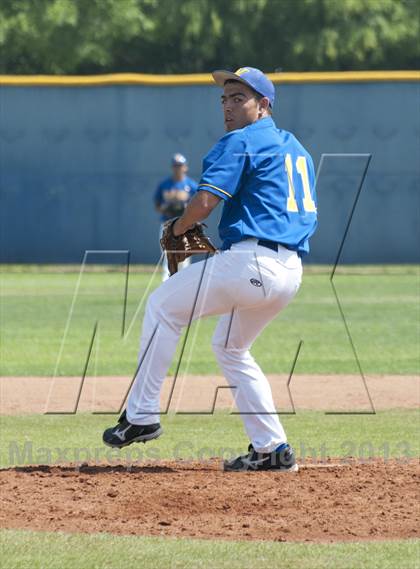 Thumbnail 1 in JW North vs. Valencia photogallery.