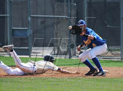 Thumbnail 2 in JW North vs. Valencia photogallery.