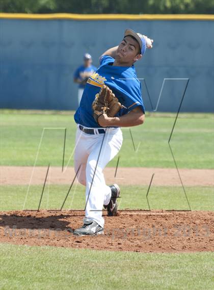Thumbnail 1 in JW North vs. Valencia photogallery.
