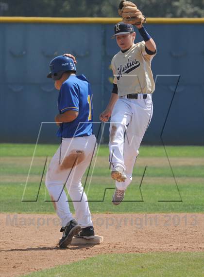 Thumbnail 3 in JW North vs. Valencia photogallery.