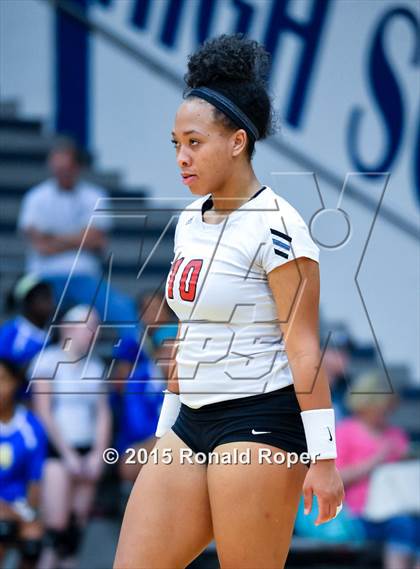Thumbnail 3 in Horn @ Sachse photogallery.