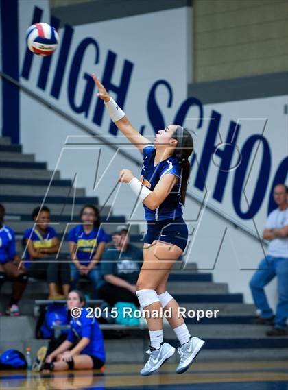 Thumbnail 3 in Horn @ Sachse photogallery.