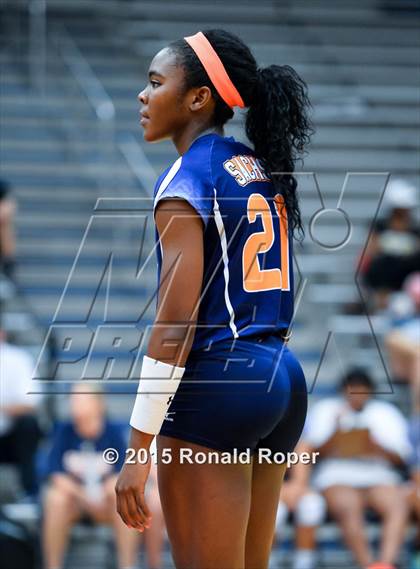 Thumbnail 3 in Horn @ Sachse photogallery.