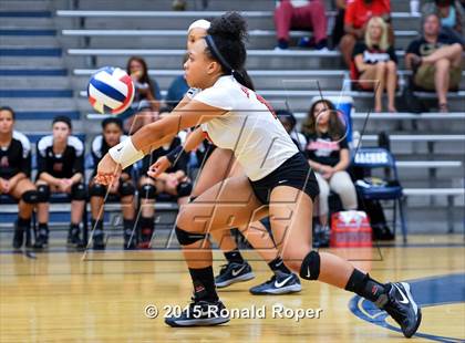 Thumbnail 2 in Horn @ Sachse photogallery.