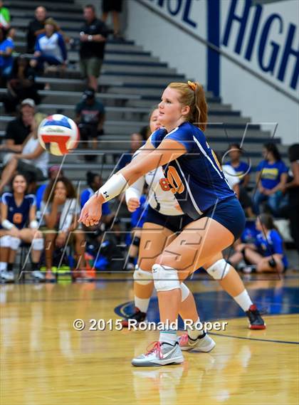 Thumbnail 1 in Horn @ Sachse photogallery.