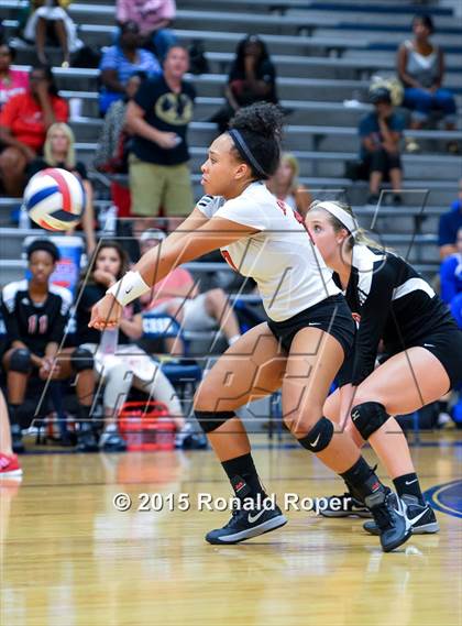 Thumbnail 1 in Horn @ Sachse photogallery.