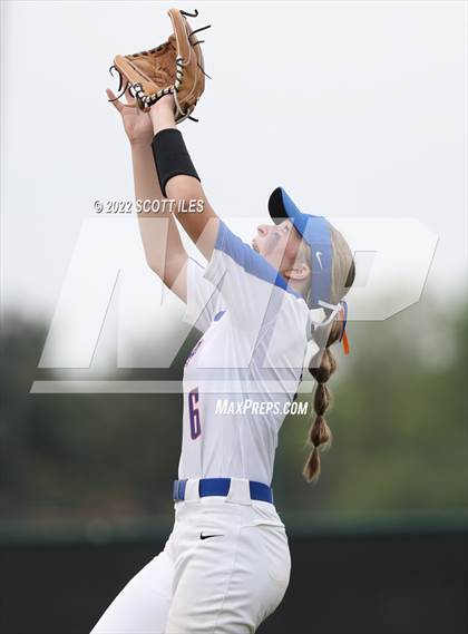 Thumbnail 2 in Olentangy Orange vs. Lancaster (OHSAA D1 District Final) photogallery.