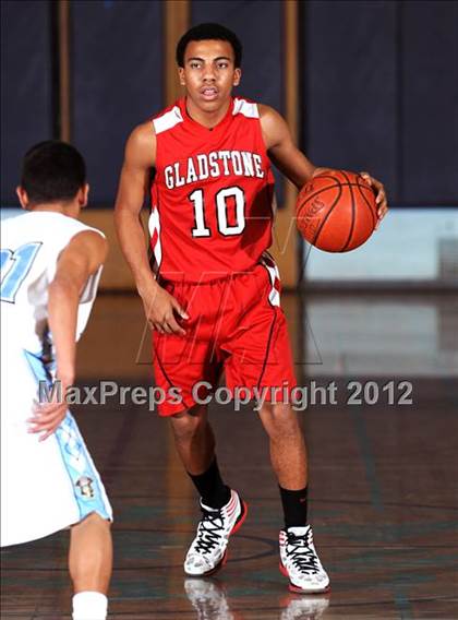 Thumbnail 1 in Gladstone @ Azusa photogallery.