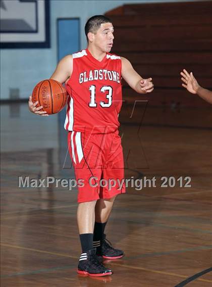 Thumbnail 1 in Gladstone @ Azusa photogallery.