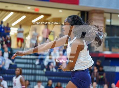 Thumbnail 2 in McKinney North vs. Allen photogallery.