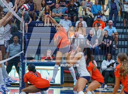 Thumbnail 1 in McKinney North vs. Allen photogallery.
