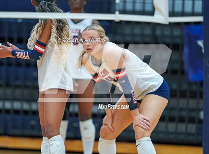 Thumbnail 1 in McKinney North vs. Allen photogallery.