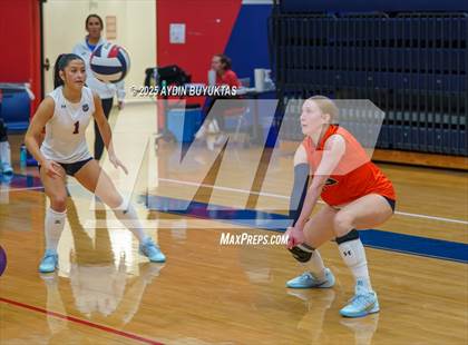 Thumbnail 2 in McKinney North vs. Allen photogallery.