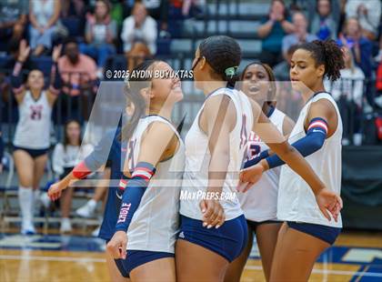 Thumbnail 3 in McKinney North vs. Allen photogallery.