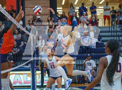 Thumbnail 1 in McKinney North vs. Allen photogallery.