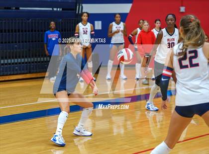 Thumbnail 2 in McKinney North vs. Allen photogallery.