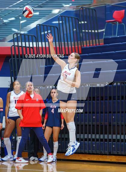 Thumbnail 3 in McKinney North vs. Allen photogallery.