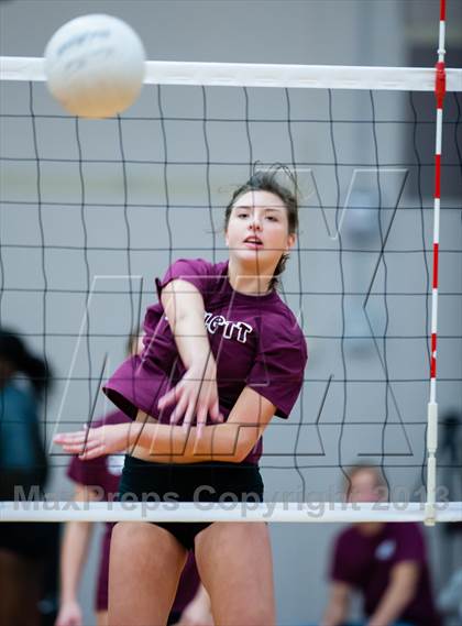 Thumbnail 2 in Rockwall-Heath vs Rowlett photogallery.