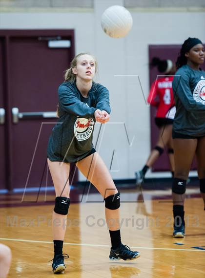 Thumbnail 1 in Rockwall-Heath vs Rowlett photogallery.