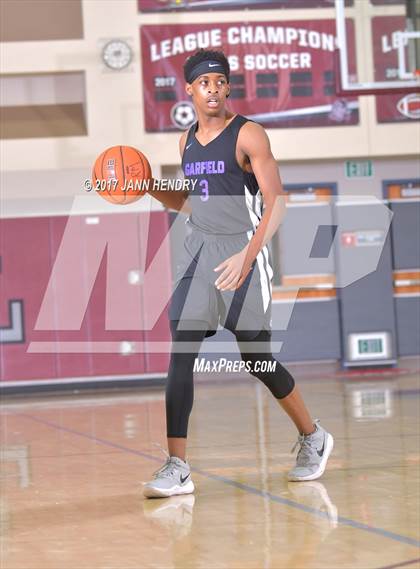 Thumbnail 2 in Bellevue vs. Garfield (Rancho Mirage Holiday Invitational) photogallery.