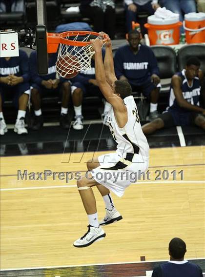 Thumbnail 2 in Archbishop Mitty vs. Summit (CIF State D2 Final) photogallery.