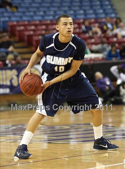 Thumbnail 3 in Archbishop Mitty vs. Summit (CIF State D2 Final) photogallery.