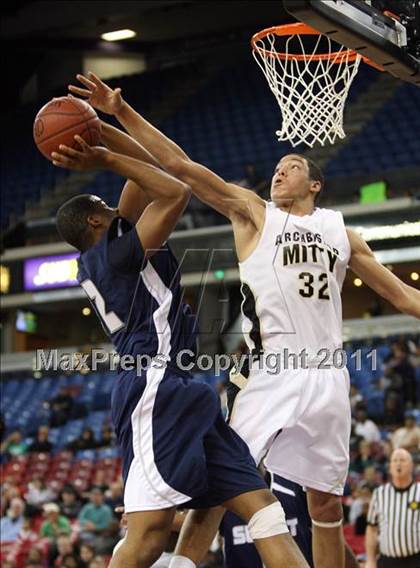 Thumbnail 3 in Archbishop Mitty vs. Summit (CIF State D2 Final) photogallery.