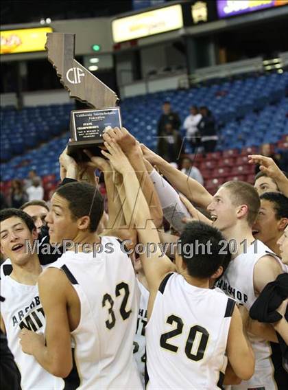 Thumbnail 3 in Archbishop Mitty vs. Summit (CIF State D2 Final) photogallery.