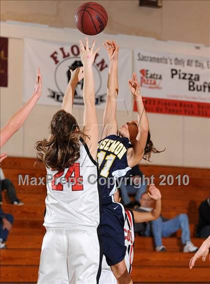 Thumbnail 3 in Rosemont vs. Bella Vista (Jimmy V Classic) photogallery.
