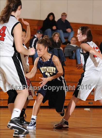 Thumbnail 2 in Rosemont vs. Bella Vista (Jimmy V Classic) photogallery.