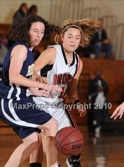 Thumbnail 2 in Rosemont vs. Bella Vista (Jimmy V Classic) photogallery.