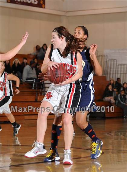 Thumbnail 1 in Rosemont vs. Bella Vista (Jimmy V Classic) photogallery.