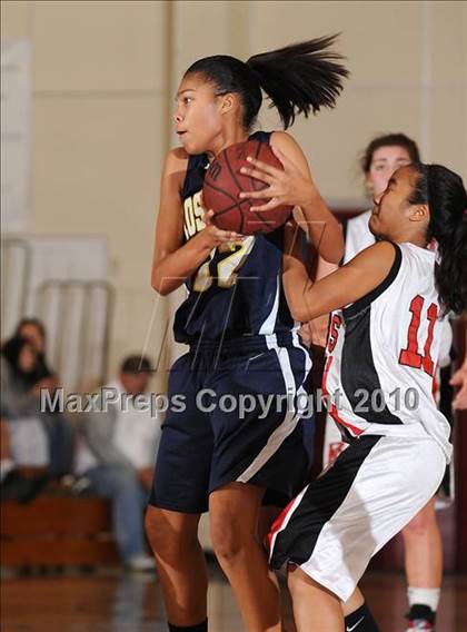 Thumbnail 1 in Rosemont vs. Bella Vista (Jimmy V Classic) photogallery.